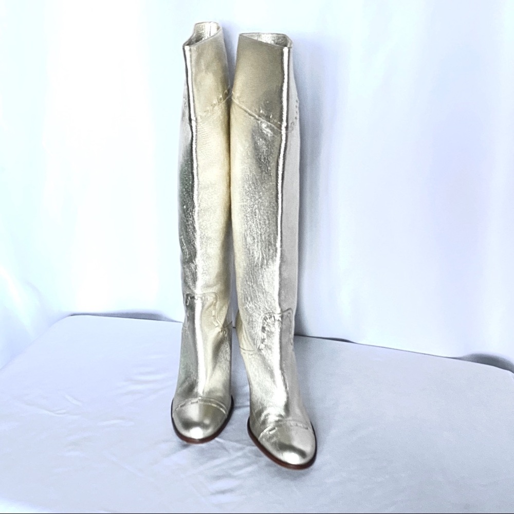 AMAZING Marc Jacobs Silver knee-hi lined boots! - Picture 3 of 8